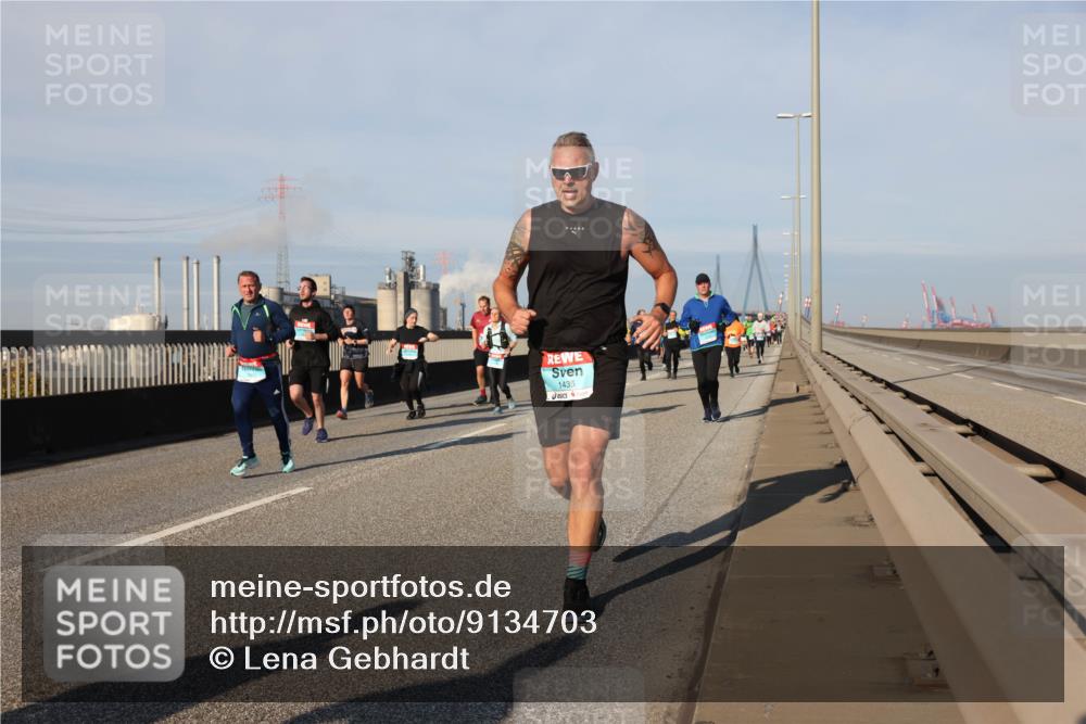 03.10.2025 - Köhlbrandbrückenlauf Lena Gebhardt http://msf.ph/oto/9134703 03.10.2025 09:52:52 Position 2 1435 meine-sportfotos.de