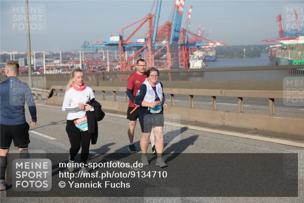 03.10.2025 - Köhlbrandbrückenlauf Yannick Fuchs http://msf.ph/oto/9134710 03.10.2025 09:10:27 Position 2 3477 meine-sportfotos.de