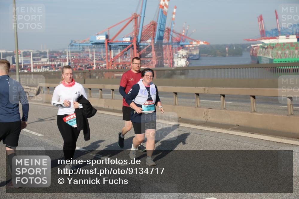 03.10.2025 - Köhlbrandbrückenlauf Yannick Fuchs http://msf.ph/oto/9134717 03.10.2025 09:10:27 Position 2 3477, 2650 meine-sportfotos.de