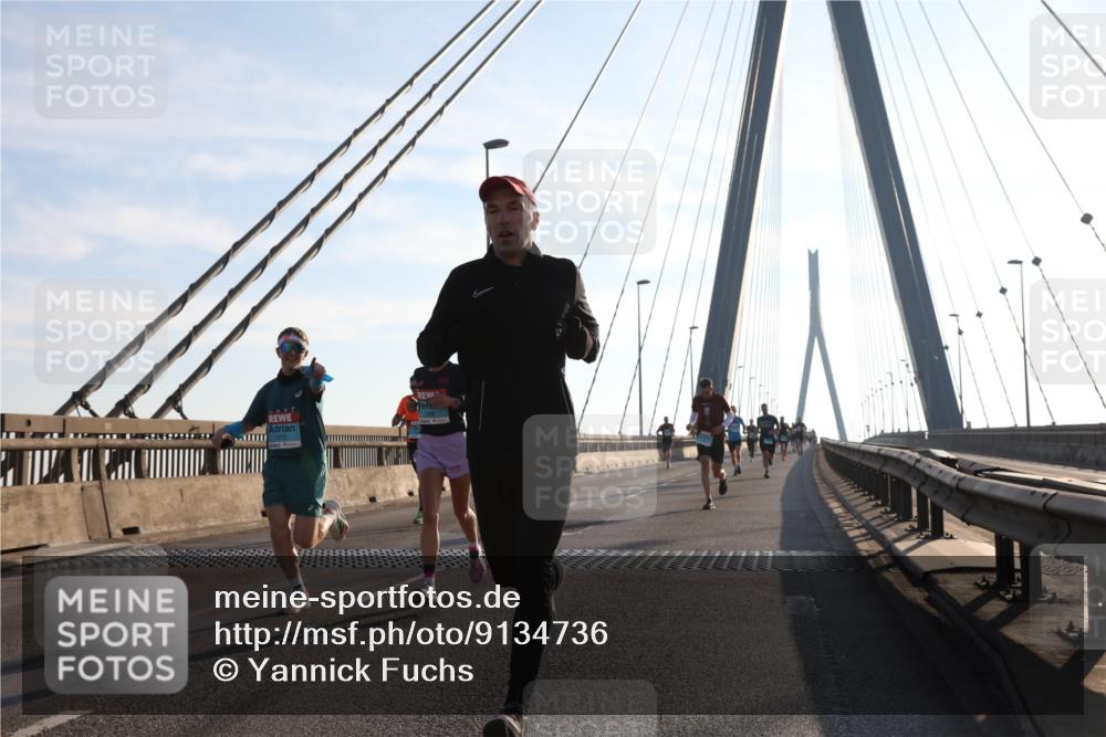 03.10.2025 - Köhlbrandbrückenlauf Yannick Fuchs http://msf.ph/oto/9134736 03.10.2025 08:21:54 Position 1  meine-sportfotos.de