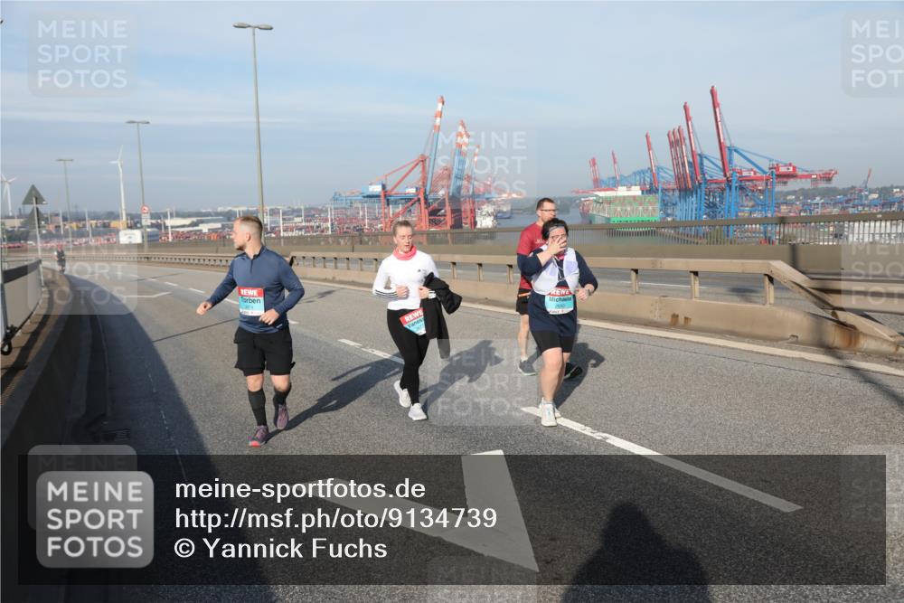 03.10.2025 - Köhlbrandbrückenlauf Yannick Fuchs http://msf.ph/oto/9134739 03.10.2025 09:10:29 Position 2 3474 meine-sportfotos.de