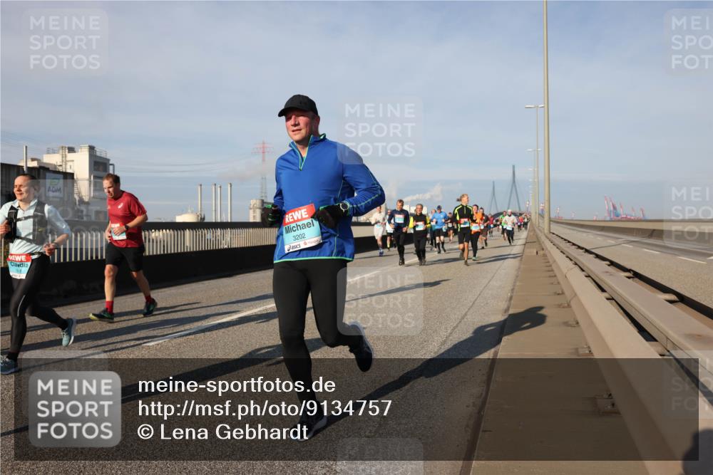 03.10.2025 - Köhlbrandbrückenlauf Lena Gebhardt http://msf.ph/oto/9134757 03.10.2025 09:52:55 Position 2 3202 meine-sportfotos.de