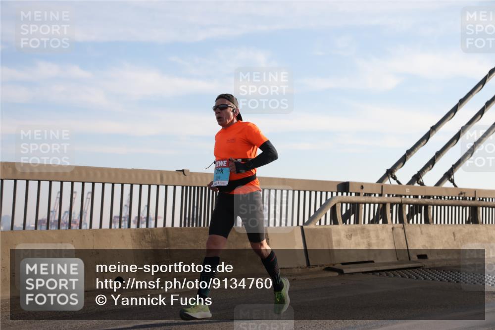 03.10.2025 - Köhlbrandbrückenlauf Yannick Fuchs http://msf.ph/oto/9134760 03.10.2025 08:21:56 Position 1 266 meine-sportfotos.de
