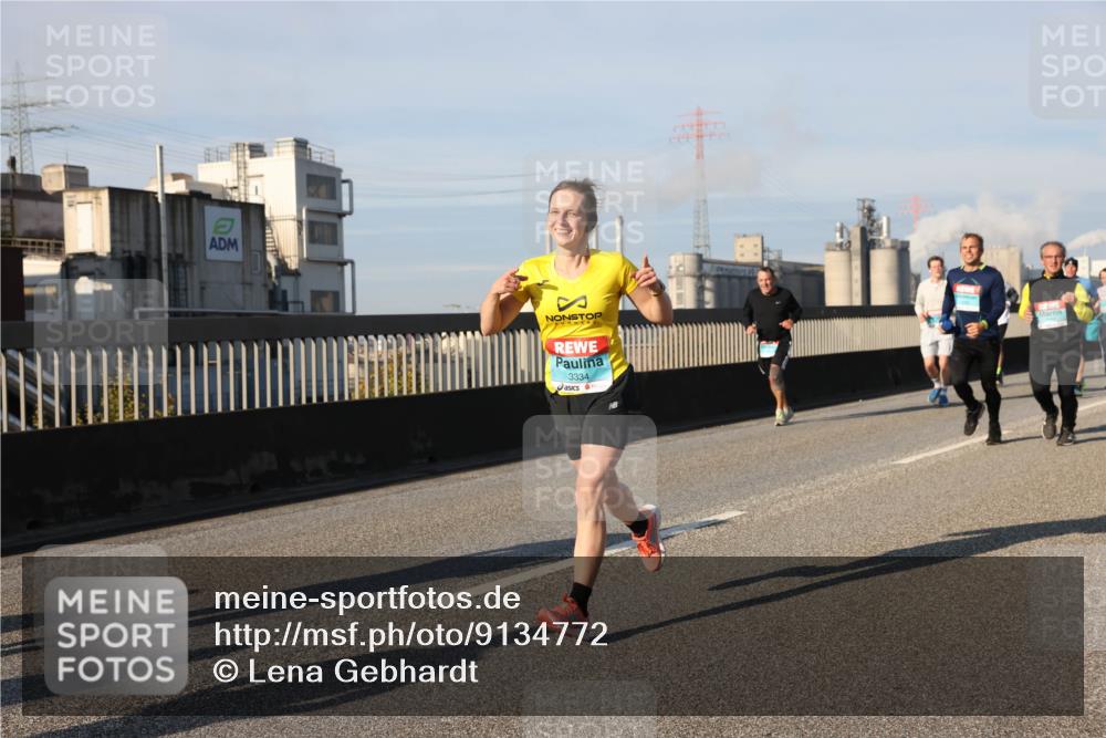 03.10.2025 - Köhlbrandbrückenlauf Lena Gebhardt http://msf.ph/oto/9134772 03.10.2025 09:52:56 Position 2 3334 meine-sportfotos.de