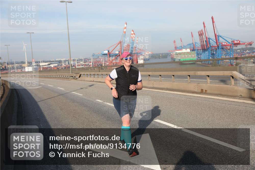 03.10.2025 - Köhlbrandbrückenlauf Yannick Fuchs http://msf.ph/oto/9134776 03.10.2025 09:10:55 Position 2  meine-sportfotos.de