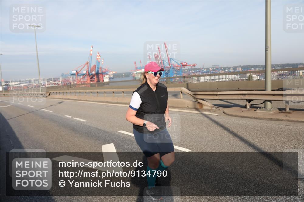 03.10.2025 - Köhlbrandbrückenlauf Yannick Fuchs http://msf.ph/oto/9134790 03.10.2025 09:10:56 Position 2  meine-sportfotos.de