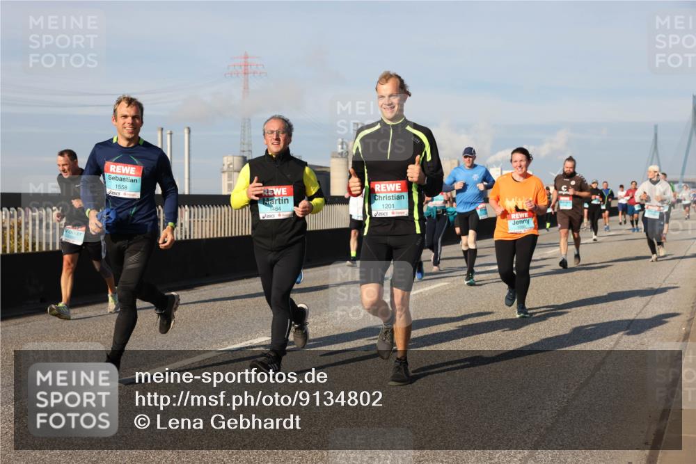 03.10.2025 - Köhlbrandbrückenlauf Lena Gebhardt http://msf.ph/oto/9134802 03.10.2025 09:52:58 Position 2 1558, 1464, 1201 meine-sportfotos.de