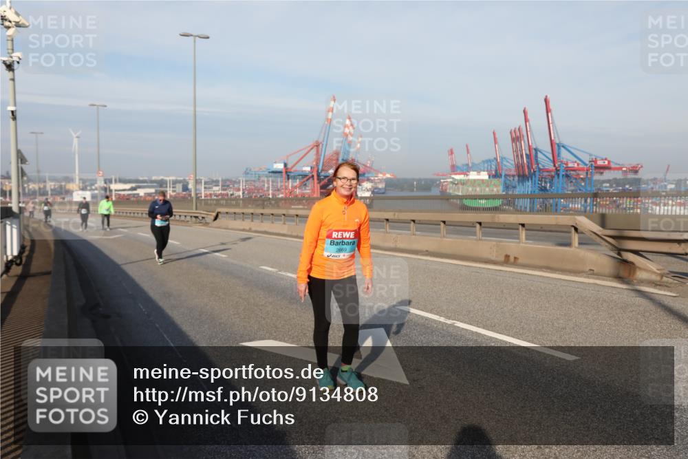 03.10.2025 - Köhlbrandbrückenlauf Yannick Fuchs http://msf.ph/oto/9134808 03.10.2025 09:11:50 Position 2 2669 meine-sportfotos.de
