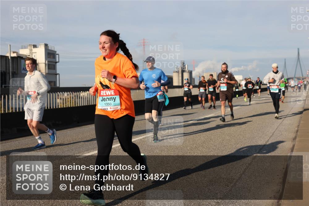 03.10.2025 - Köhlbrandbrückenlauf Lena Gebhardt http://msf.ph/oto/9134827 03.10.2025 09:53:00 Position 2 1350 meine-sportfotos.de