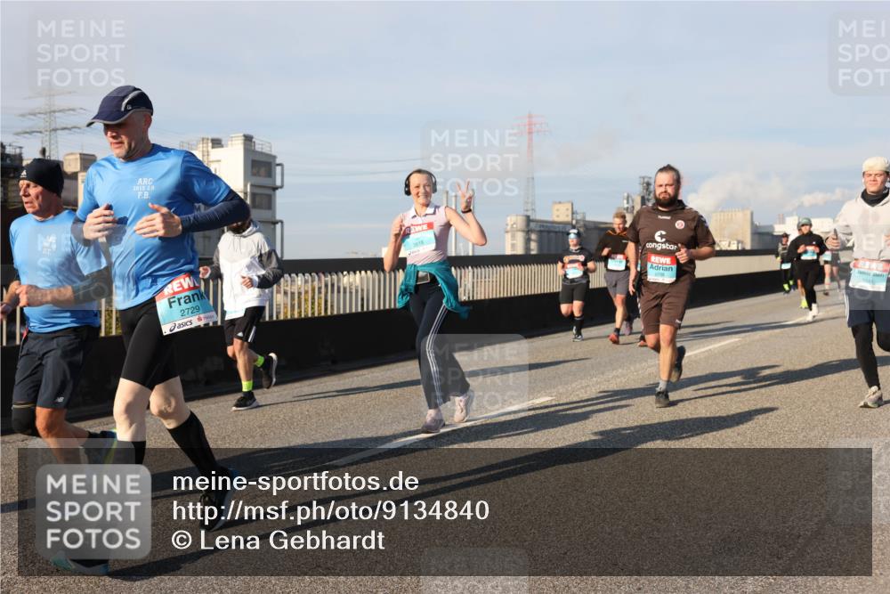 03.10.2025 - Köhlbrandbrückenlauf Lena Gebhardt http://msf.ph/oto/9134840 03.10.2025 09:53:01 Position 2 2015, 2, 0, 3818, 2729, 1544 meine-sportfotos.de