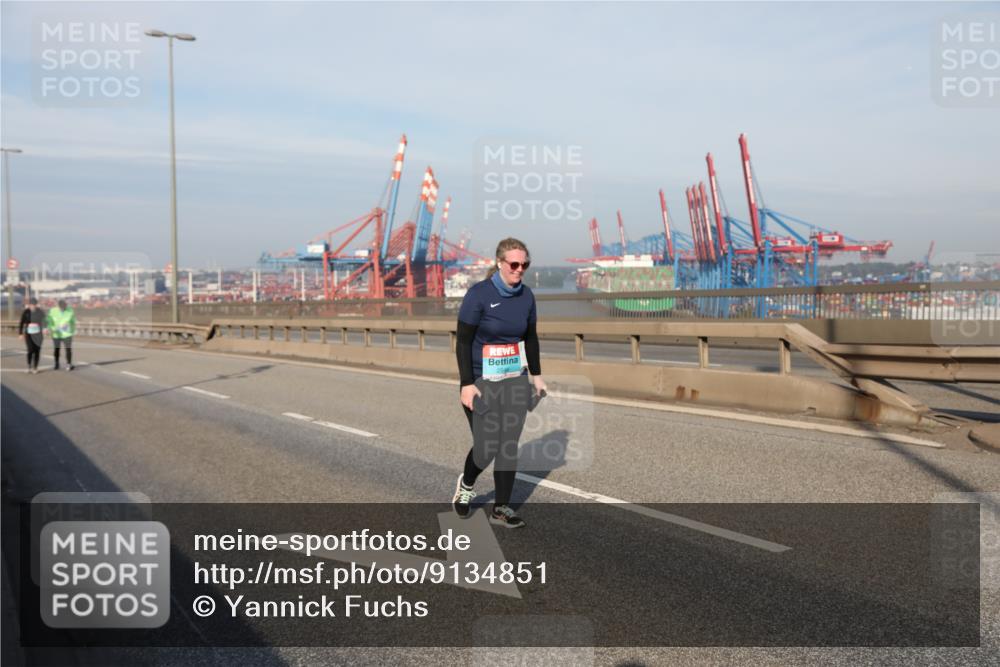 03.10.2025 - Köhlbrandbrückenlauf Yannick Fuchs http://msf.ph/oto/9134851 03.10.2025 09:11:56 Position 2  meine-sportfotos.de