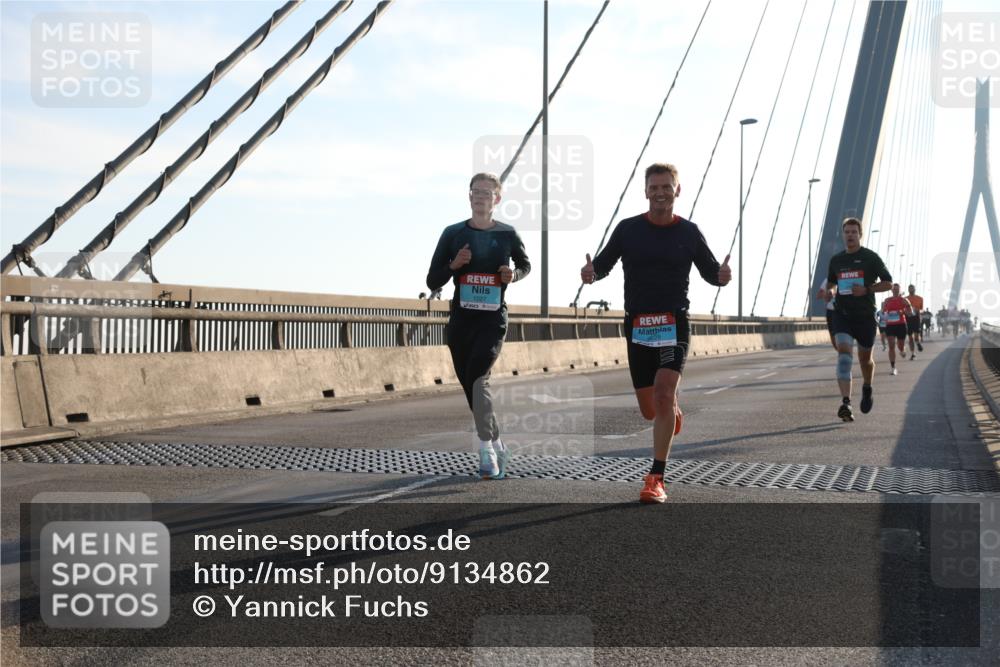 03.10.2025 - Köhlbrandbrückenlauf Yannick Fuchs http://msf.ph/oto/9134862 03.10.2025 08:22:04 Position 1 1027 meine-sportfotos.de