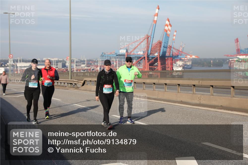 03.10.2025 - Köhlbrandbrückenlauf Yannick Fuchs http://msf.ph/oto/9134879 03.10.2025 09:12:09 Position 2 1241 meine-sportfotos.de