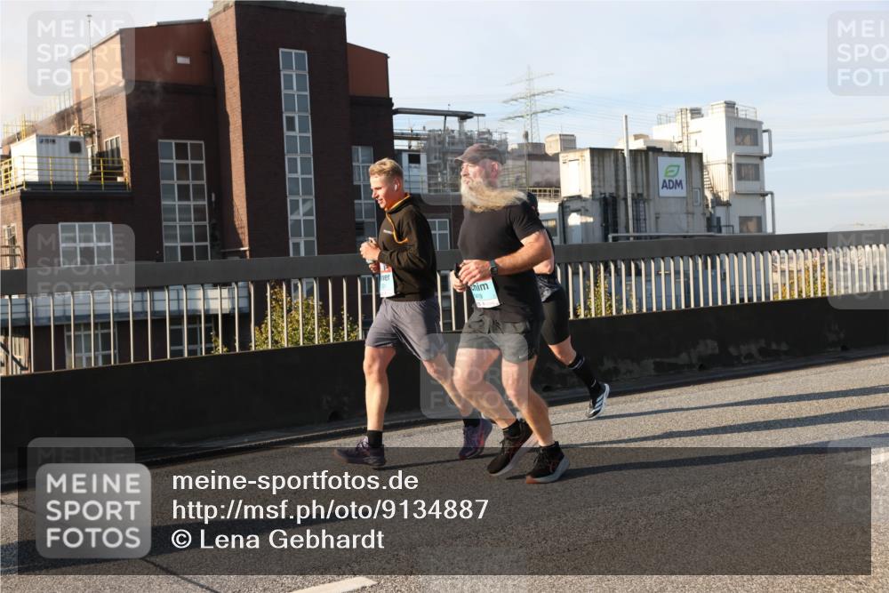 03.10.2025 - Köhlbrandbrückenlauf Lena Gebhardt http://msf.ph/oto/9134887 03.10.2025 09:53:04 Position 2 419 meine-sportfotos.de