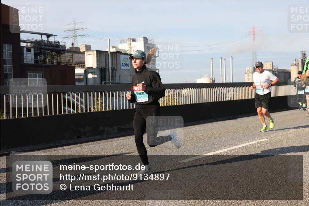 03.10.2025 - Köhlbrandbrückenlauf Lena Gebhardt http://msf.ph/oto/9134897 03.10.2025 09:53:06 Position 2 1747 meine-sportfotos.de