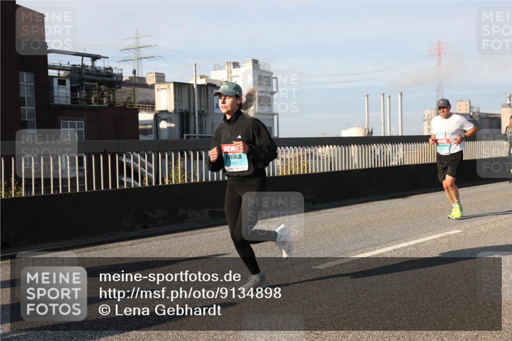 03.10.2025 - Köhlbrandbrückenlauf Lena Gebhardt http://msf.ph/oto/9134898 03.10.2025 09:53:06 Position 2 747 meine-sportfotos.de