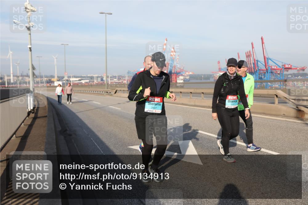 03.10.2025 - Köhlbrandbrückenlauf Yannick Fuchs http://msf.ph/oto/9134913 03.10.2025 09:12:14 Position 2 2607, 1241 meine-sportfotos.de