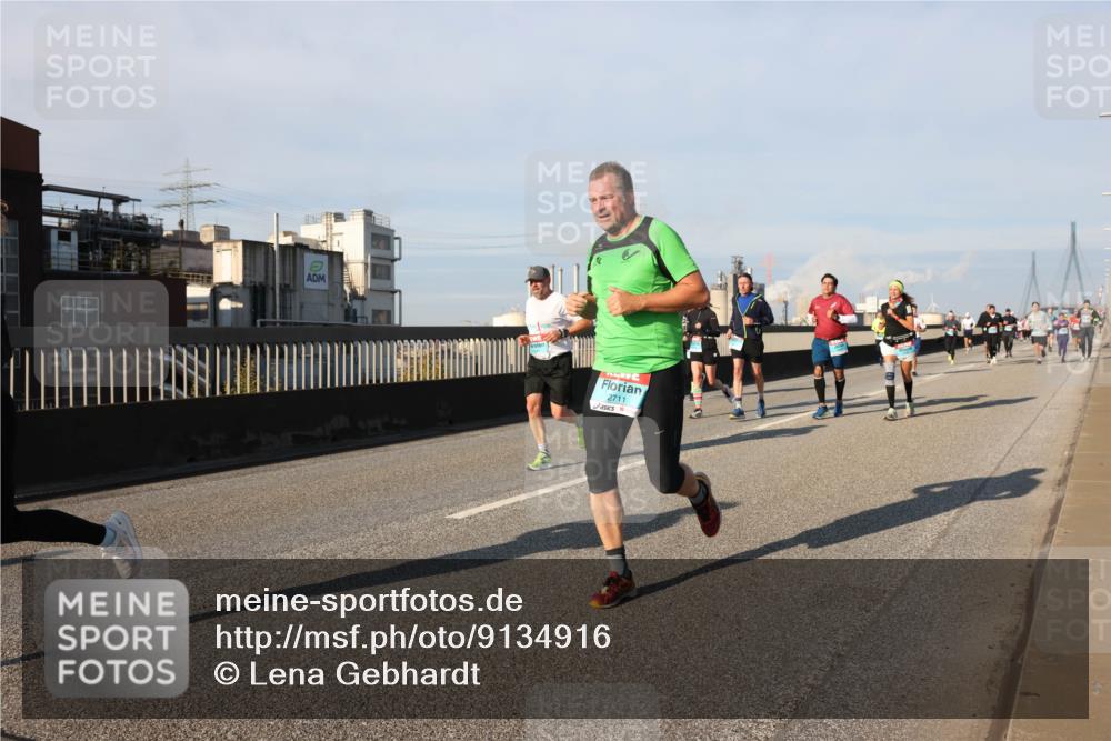 03.10.2025 - Köhlbrandbrückenlauf Lena Gebhardt http://msf.ph/oto/9134916 03.10.2025 09:53:06 Position 2 2711 meine-sportfotos.de