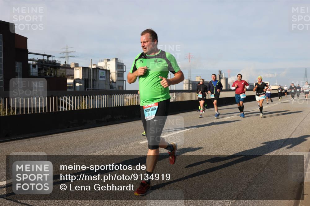 03.10.2025 - Köhlbrandbrückenlauf Lena Gebhardt http://msf.ph/oto/9134919 03.10.2025 09:53:07 Position 2 2711 meine-sportfotos.de