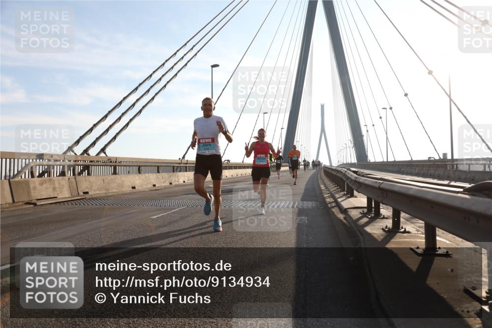03.10.2025 - Köhlbrandbrückenlauf Yannick Fuchs http://msf.ph/oto/9134934 03.10.2025 08:22:09 Position 1  meine-sportfotos.de