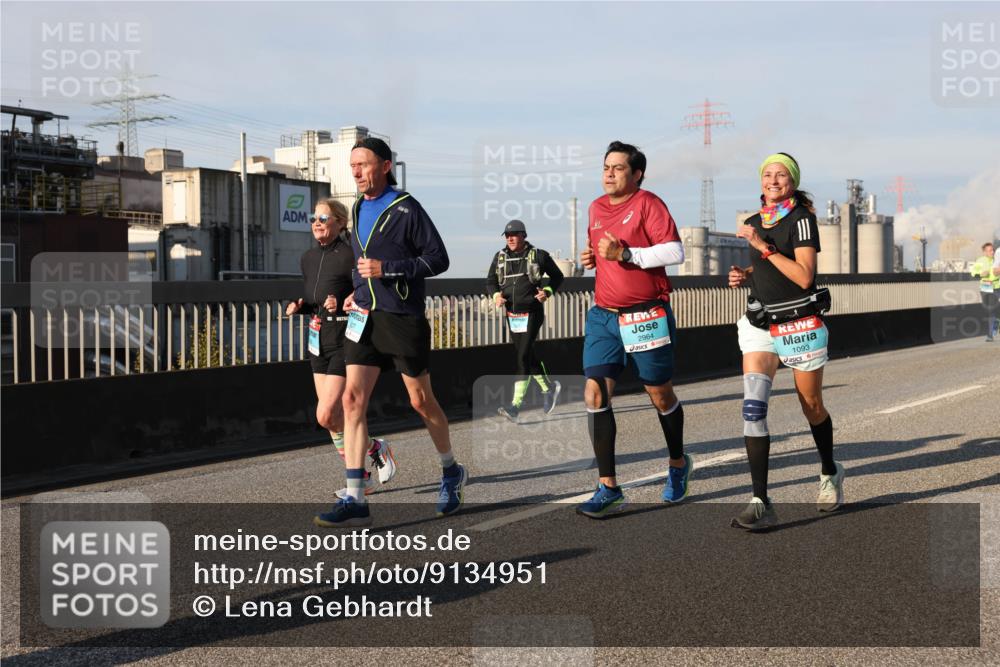 03.10.2025 - Köhlbrandbrückenlauf Lena Gebhardt http://msf.ph/oto/9134951 03.10.2025 09:53:08 Position 2 2964, 1093 meine-sportfotos.de