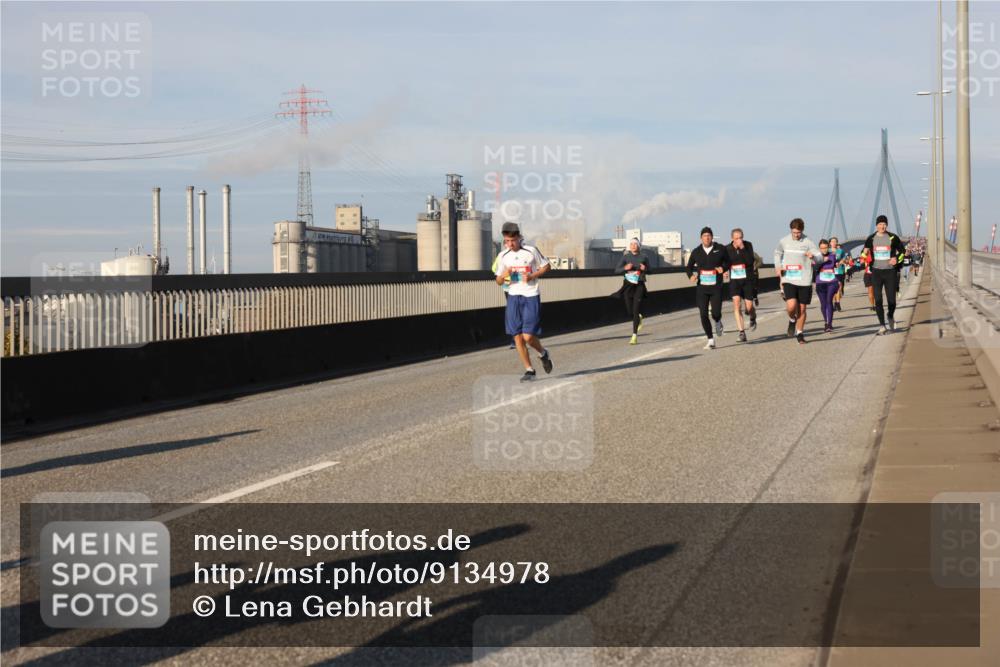 03.10.2025 - Köhlbrandbrückenlauf Lena Gebhardt http://msf.ph/oto/9134978 03.10.2025 09:53:10 Position 2  meine-sportfotos.de
