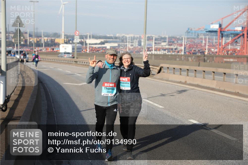 03.10.2025 - Köhlbrandbrückenlauf Yannick Fuchs http://msf.ph/oto/9134990 03.10.2025 09:13:22 Position 2 2692, 26919 meine-sportfotos.de