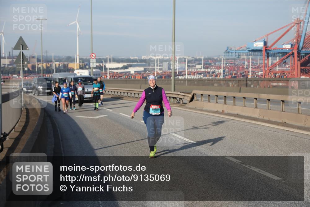 03.10.2025 - Köhlbrandbrückenlauf Yannick Fuchs http://msf.ph/oto/9135069 03.10.2025 09:13:47 Position 2  meine-sportfotos.de