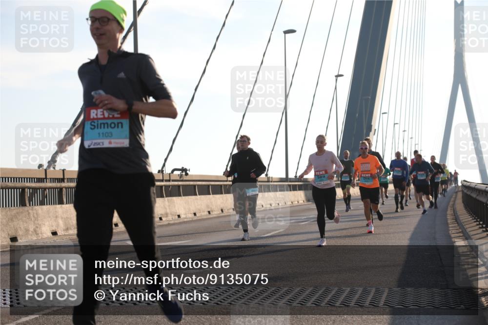 03.10.2025 - Köhlbrandbrückenlauf Yannick Fuchs http://msf.ph/oto/9135075 03.10.2025 08:22:22 Position 1 1103 meine-sportfotos.de