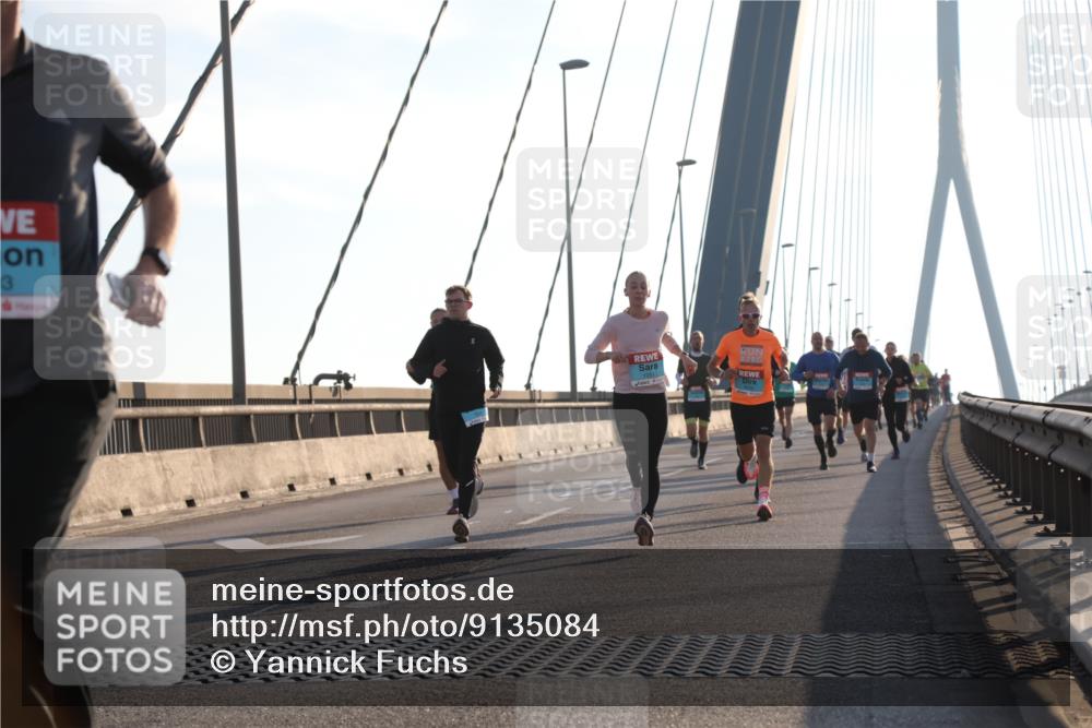 03.10.2025 - Köhlbrandbrückenlauf Yannick Fuchs http://msf.ph/oto/9135084 03.10.2025 08:22:22 Position 1 3 meine-sportfotos.de