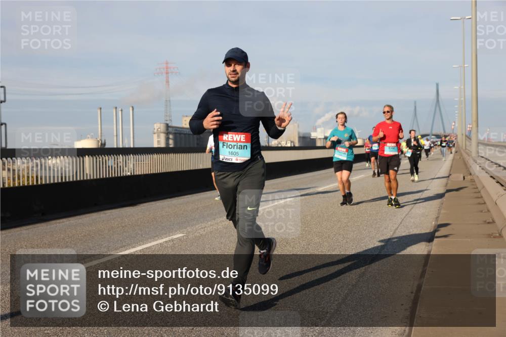 03.10.2025 - Köhlbrandbrückenlauf Lena Gebhardt http://msf.ph/oto/9135099 03.10.2025 09:53:17 Position 2 1605 meine-sportfotos.de