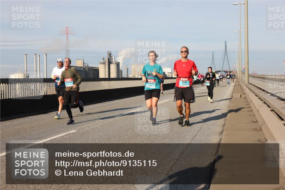 03.10.2025 - Köhlbrandbrückenlauf Lena Gebhardt http://msf.ph/oto/9135115 03.10.2025 09:53:18 Position 2 3201 meine-sportfotos.de