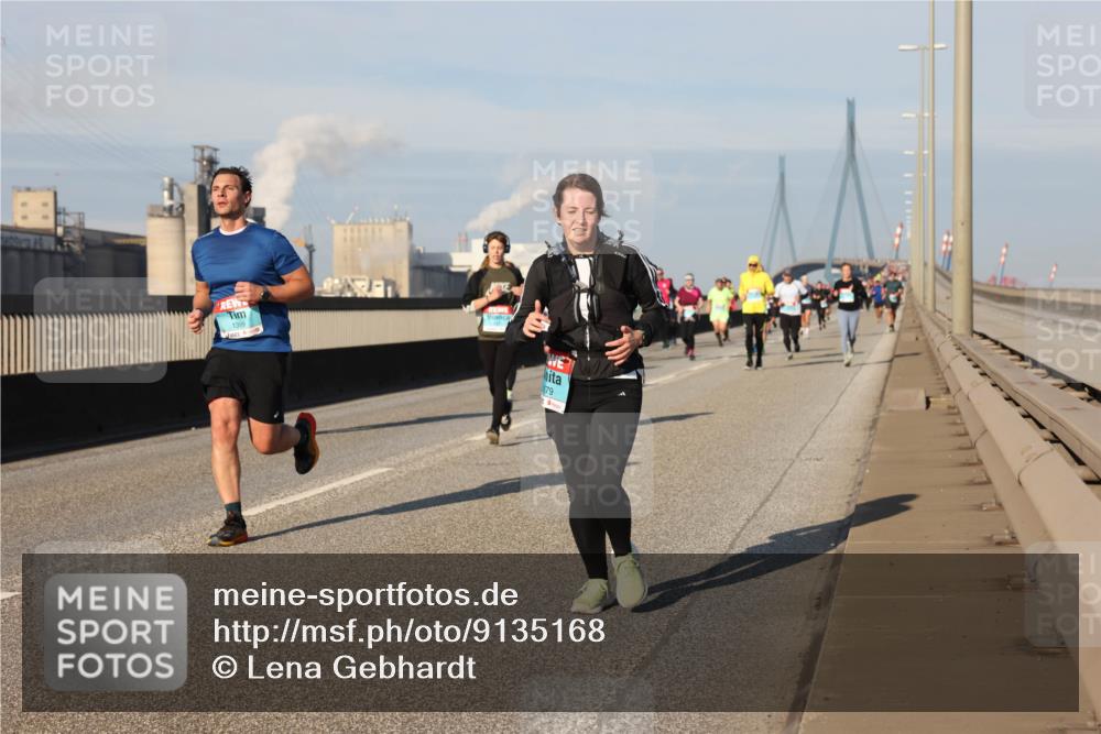 03.10.2025 - Köhlbrandbrückenlauf Lena Gebhardt http://msf.ph/oto/9135168 03.10.2025 09:53:21 Position 2 1399, 79 meine-sportfotos.de