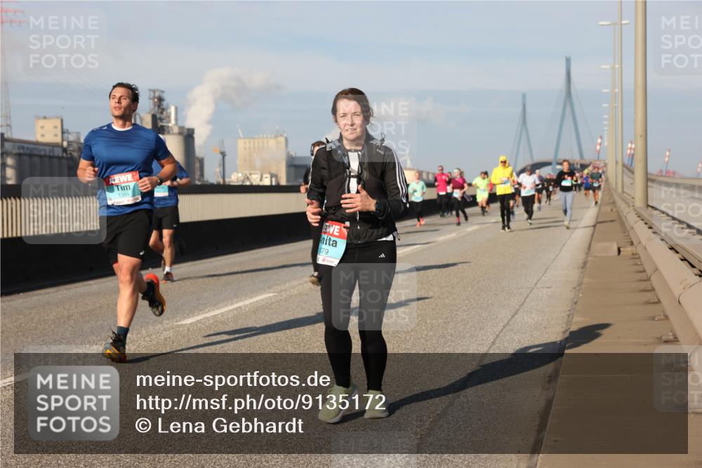 03.10.2025 - Köhlbrandbrückenlauf Lena Gebhardt http://msf.ph/oto/9135172 03.10.2025 09:53:21 Position 2 1399, 79 meine-sportfotos.de