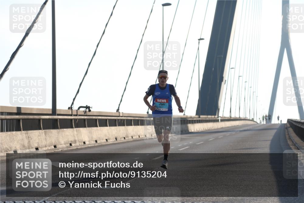 03.10.2025 - Köhlbrandbrückenlauf Yannick Fuchs http://msf.ph/oto/9135204 03.10.2025 08:17:16 Position 2 3247 meine-sportfotos.de