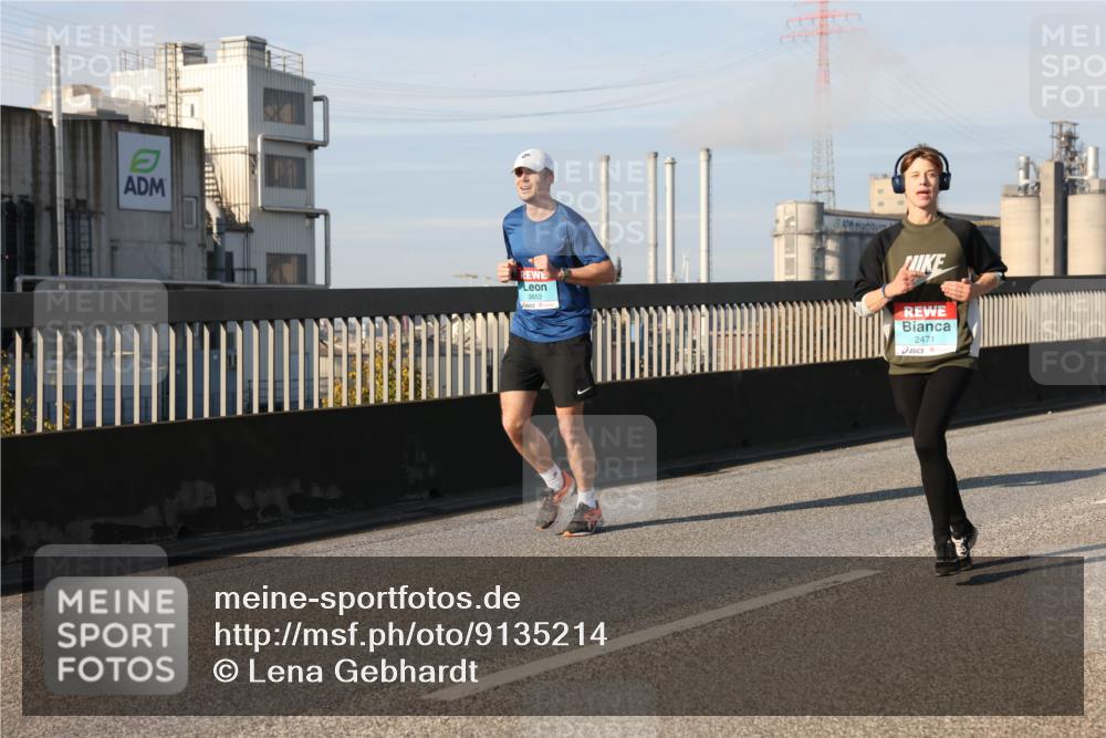 03.10.2025 - Köhlbrandbrückenlauf Lena Gebhardt http://msf.ph/oto/9135214 03.10.2025 09:53:23 Position 2 3653, 2471 meine-sportfotos.de