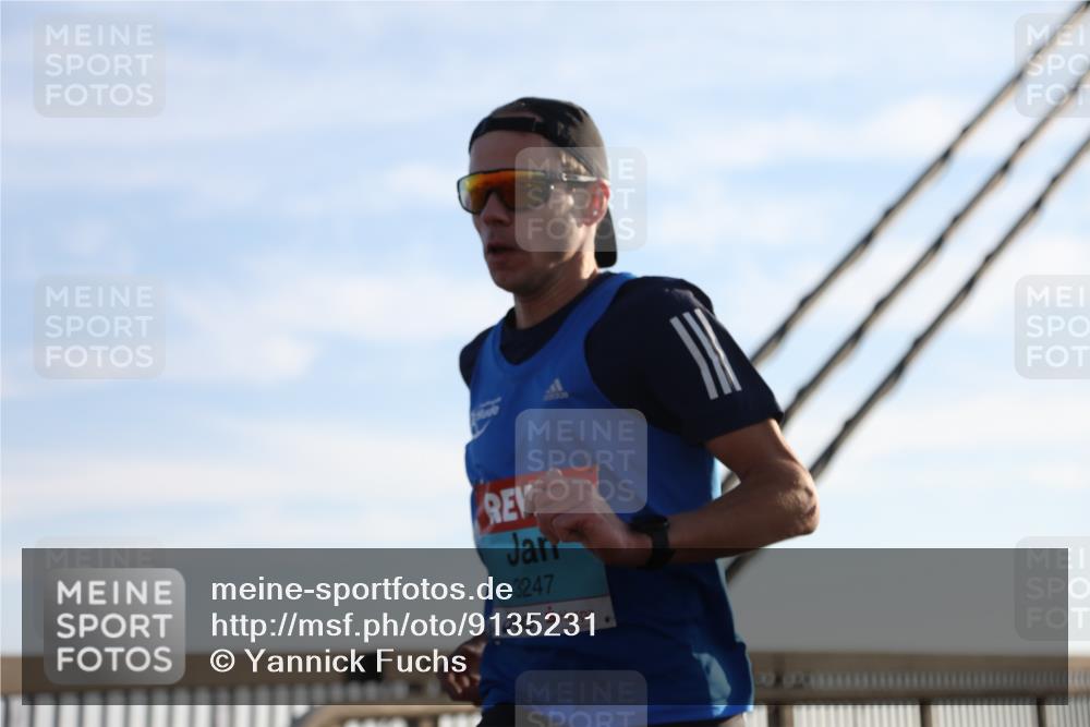 03.10.2025 - Köhlbrandbrückenlauf Yannick Fuchs http://msf.ph/oto/9135231 03.10.2025 08:17:18 Position 2 3247 meine-sportfotos.de