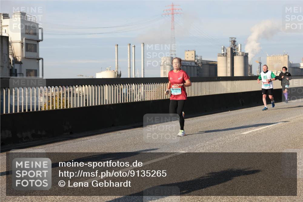 03.10.2025 - Köhlbrandbrückenlauf Lena Gebhardt http://msf.ph/oto/9135265 03.10.2025 09:53:25 Position 2 1705 meine-sportfotos.de