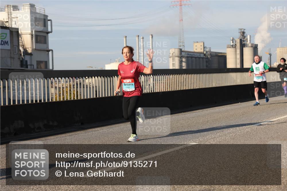 03.10.2025 - Köhlbrandbrückenlauf Lena Gebhardt http://msf.ph/oto/9135271 03.10.2025 09:53:26 Position 2 1705 meine-sportfotos.de