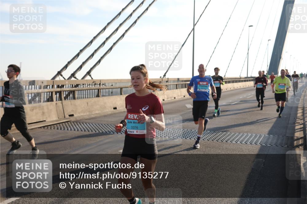 03.10.2025 - Köhlbrandbrückenlauf Yannick Fuchs http://msf.ph/oto/9135277 03.10.2025 08:22:34 Position 1 3376 meine-sportfotos.de