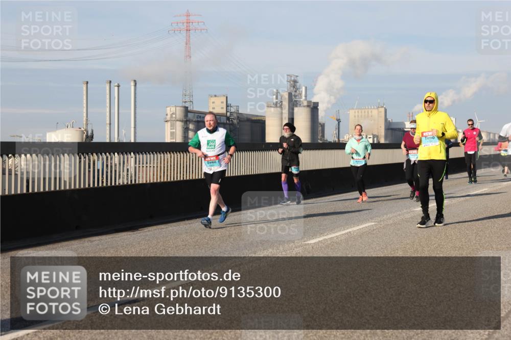 03.10.2025 - Köhlbrandbrückenlauf Lena Gebhardt http://msf.ph/oto/9135300 03.10.2025 09:53:27 Position 2 1701 meine-sportfotos.de