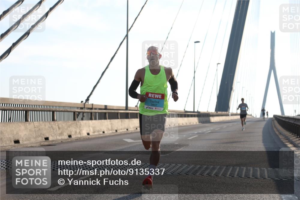 03.10.2025 - Köhlbrandbrückenlauf Yannick Fuchs http://msf.ph/oto/9135337 03.10.2025 08:17:48 Position 2 3807 meine-sportfotos.de