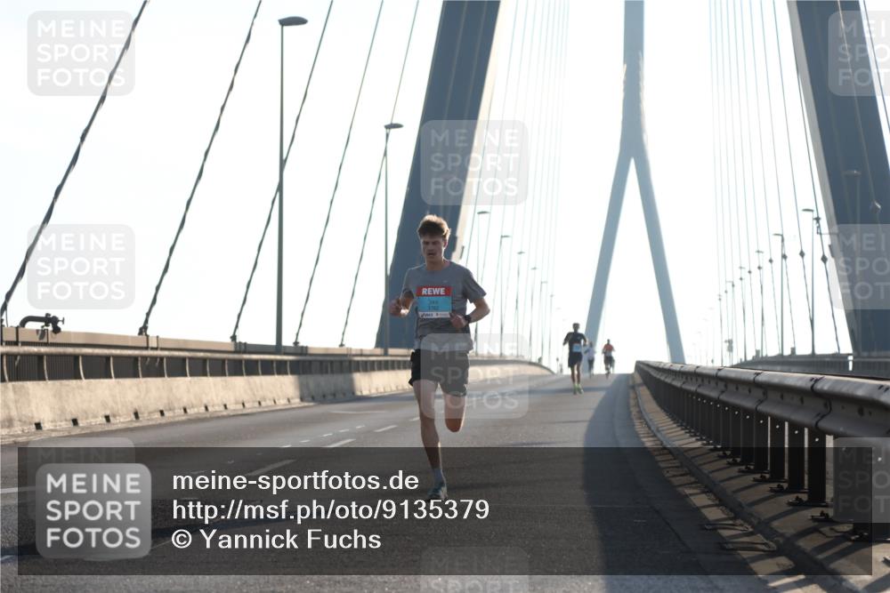 03.10.2025 - Köhlbrandbrückenlauf Yannick Fuchs http://msf.ph/oto/9135379 03.10.2025 08:17:51 Position 2  meine-sportfotos.de
