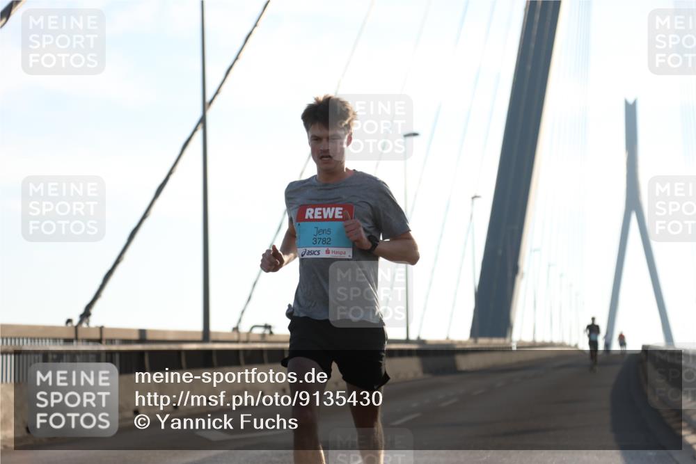 03.10.2025 - Köhlbrandbrückenlauf Yannick Fuchs http://msf.ph/oto/9135430 03.10.2025 08:17:53 Position 2 3782 meine-sportfotos.de