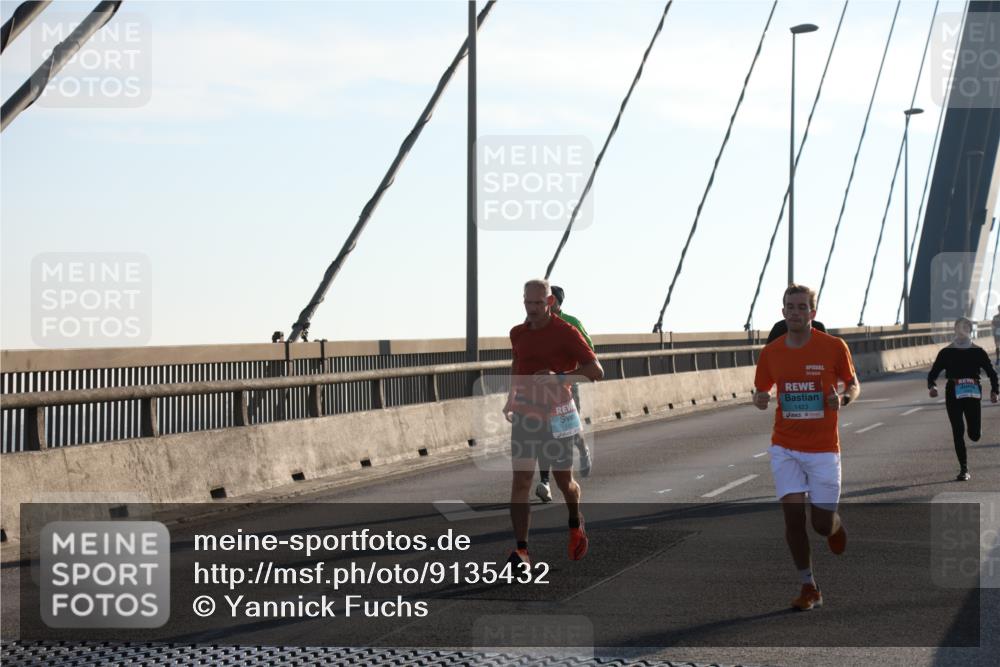 03.10.2025 - Köhlbrandbrückenlauf Yannick Fuchs http://msf.ph/oto/9135432 03.10.2025 08:22:42 Position 1 1423 meine-sportfotos.de