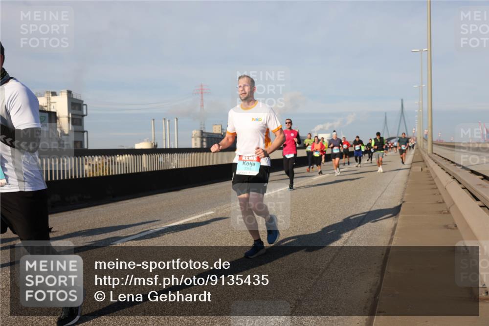 03.10.2025 - Köhlbrandbrückenlauf Lena Gebhardt http://msf.ph/oto/9135435 03.10.2025 09:53:33 Position 2 3345 meine-sportfotos.de