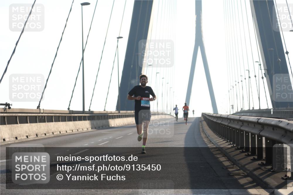 03.10.2025 - Köhlbrandbrückenlauf Yannick Fuchs http://msf.ph/oto/9135450 03.10.2025 08:18:00 Position 2  meine-sportfotos.de
