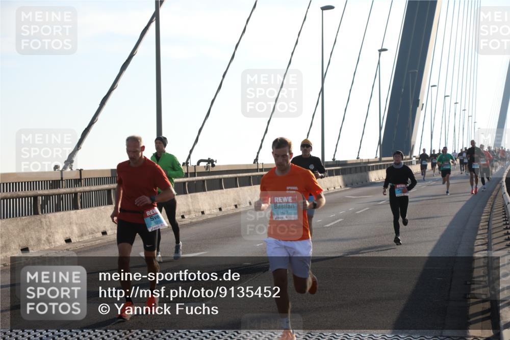 03.10.2025 - Köhlbrandbrückenlauf Yannick Fuchs http://msf.ph/oto/9135452 03.10.2025 08:22:42 Position 1 1210, 1423 meine-sportfotos.de