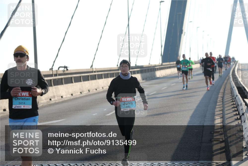 03.10.2025 - Köhlbrandbrückenlauf Yannick Fuchs http://msf.ph/oto/9135499 03.10.2025 08:22:45 Position 1 3414, 3083 meine-sportfotos.de