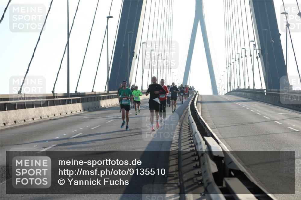 03.10.2025 - Köhlbrandbrückenlauf Yannick Fuchs http://msf.ph/oto/9135510 03.10.2025 08:22:46 Position 1  meine-sportfotos.de